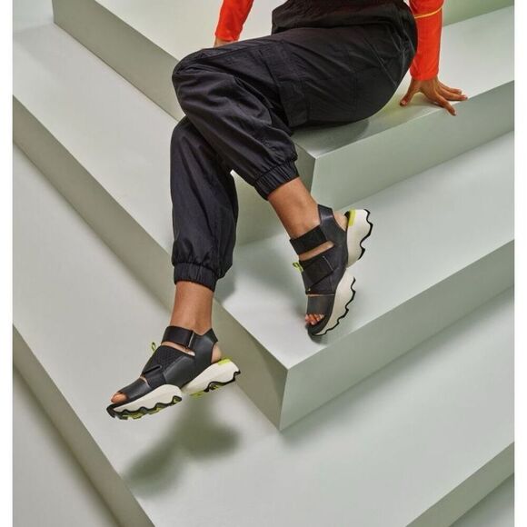 Sorel WOMEN'S KINETIC IMPACT SPORTY SANDALS size 10 Black Chunky Slingback Open - Picture 2 of 14